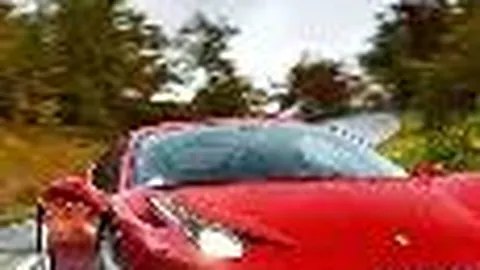 “苹果股价飙升，市值迅速突破1万亿大关”