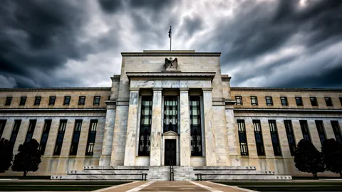 以太坊“巨鲸”一周内损失1373万美元，机构大举买入2251枚XAUT，市场风云再起！